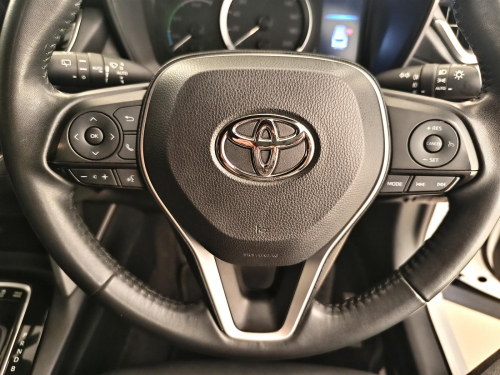 Toyota Corolla Cross 1.8L XS HEV in Botswana
