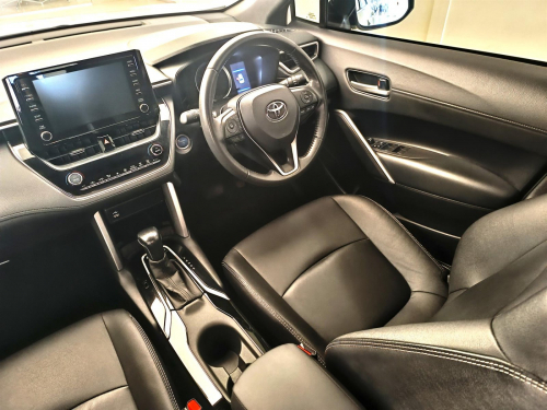 Toyota Corolla Cross 1.8L XS HEV in Botswana