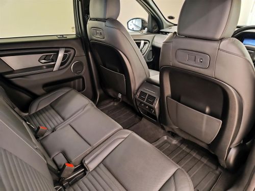 Land Rover Discovery Sport 2.0D AWD 147kW D200 Dynamic HSE D200 in Botswana
