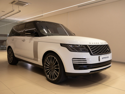 Land Rover Range Rover Vogue 5.0L S/C P525 SE in Botswana