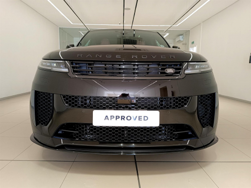 Range Rover Sport 4.4 V8 P8S AWD SWB SV 635PS in Botswana