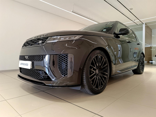 Range Rover Sport 4.4 V8 P8S AWD SWB SV 635PS in Botswana