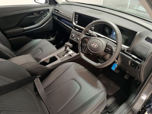 Hyundai Alcazar 2.0 Executive 7 Seater in Botswana
