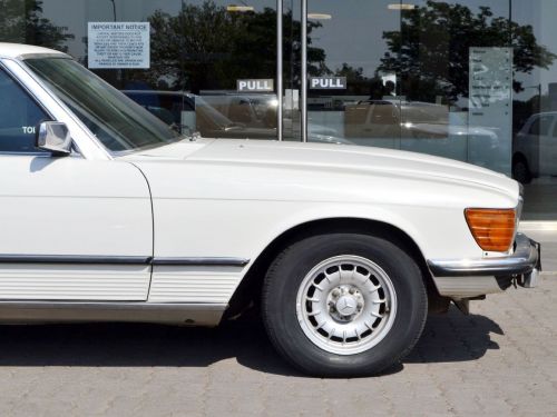 Mercedes-Benz 450 SLC in Botswana