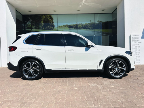 BMW X5 xDrive30d in Botswana