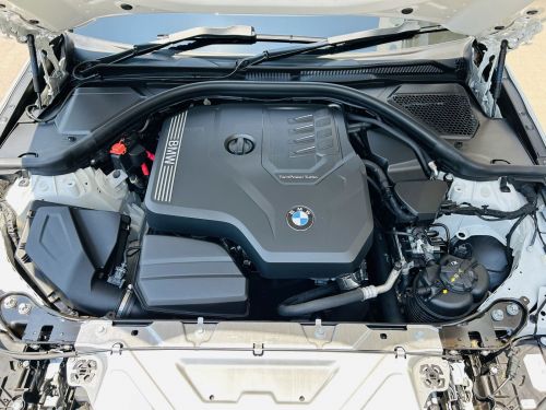 BMW 320i LCI in Botswana