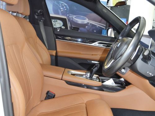 BMW 750i in Botswana