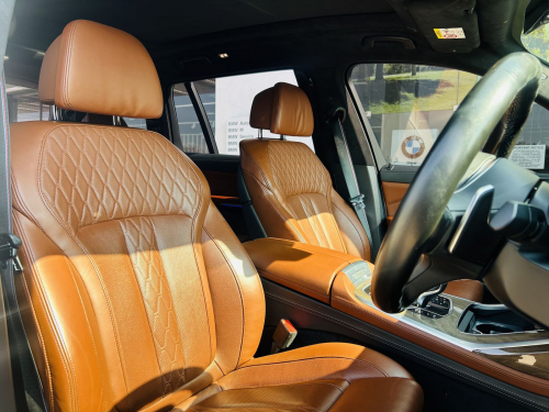 BMW X7 xDrive30d in Botswana