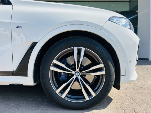 BMW X7 xDrive30d in Botswana