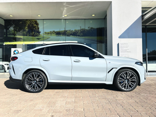 BMW X6 xDrive30d in Botswana