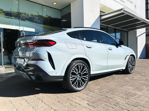 BMW X6 xDrive30d in Botswana