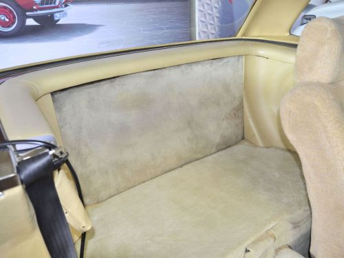 Mercedes-Benz 280 SL in Botswana