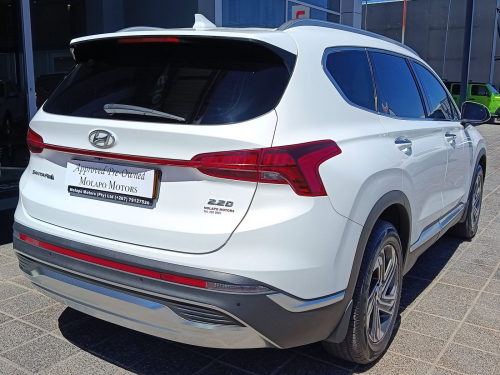 Hyundai Santa Fe R2.2 Executive in Botswana