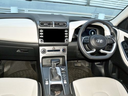 Hyundai Grand Creta - 7 Seater in Botswana