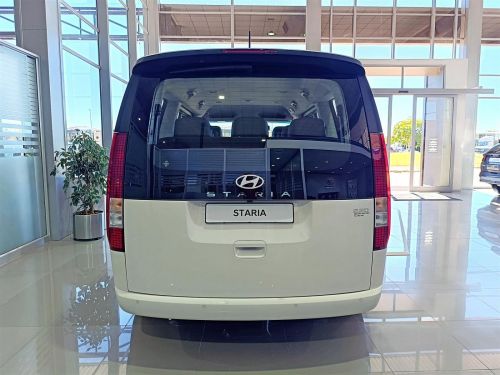 Hyundai Staria R2.2D 11S Executive Bus in Botswana