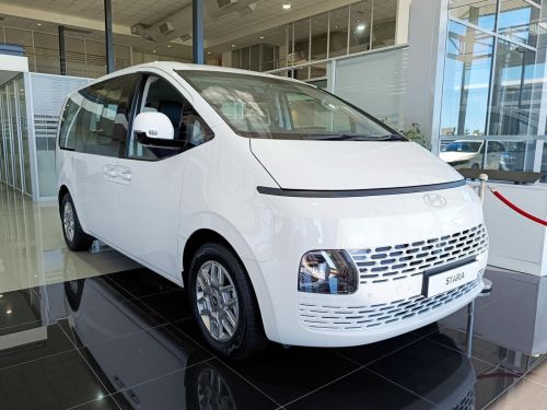 New Hyundai Staria R2.2D 11S Executive Bus for sale in Gaborone