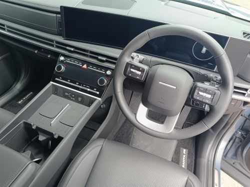 Hyundai Santa Fe Hybrid 1.6T in Botswana