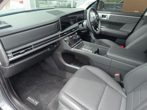 Hyundai Santa Fe Hybrid 1.6T in Botswana