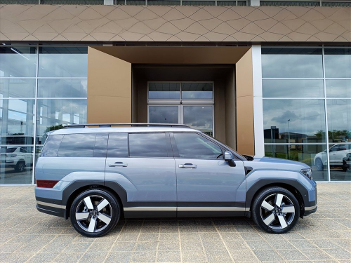 Hyundai Santa Fe Hybrid 1.6T in Botswana