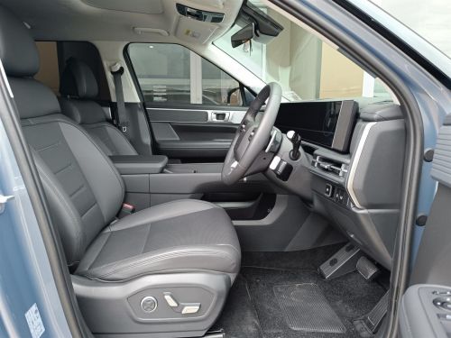 Hyundai Santa Fe Hybrid 1.6T in Botswana
