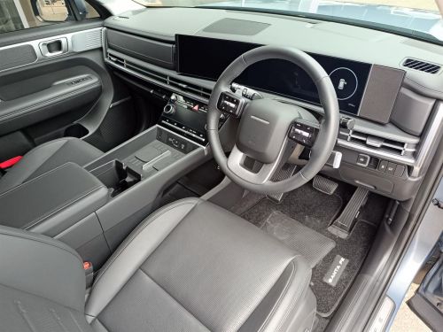 Hyundai Santa Fe Hybrid 1.6T in Botswana