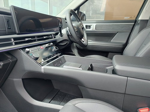 Hyundai Santa Fe Hybrid 1.6T in Botswana