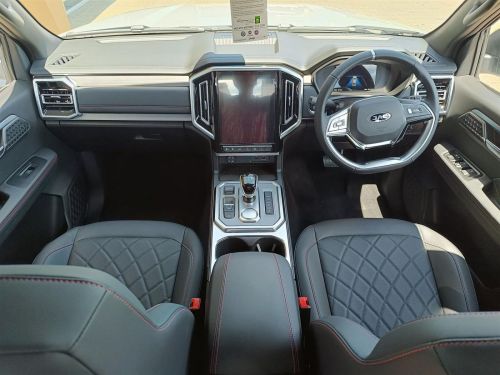 JAC T9 CTi Super Lux P/U D/C A/T in Botswana