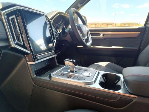 JAC T9 CTi Super Lux P/U D/C A/T in Botswana