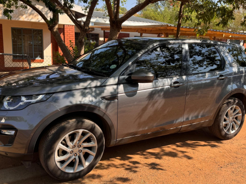Land Rover Discovery Sport in Botswana