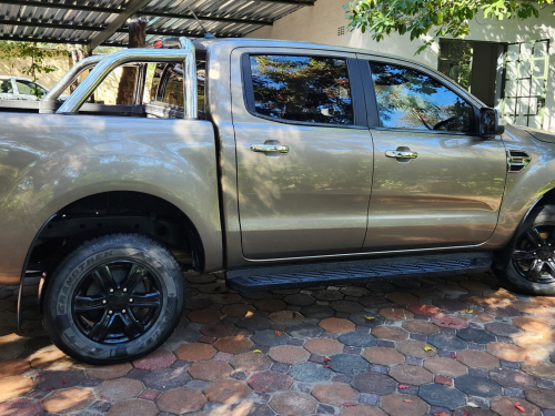 Ford Ranger 2.2L XLT in Botswana