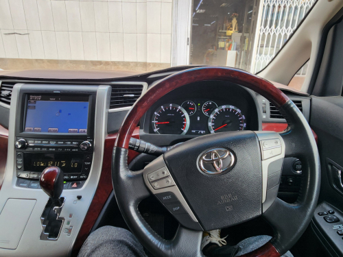 Toyota Vellfire in Botswana