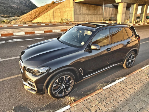 BMW X5 xDrive30d in Botswana