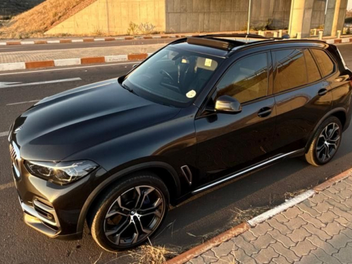 BMW X5 xDrive30d in Botswana