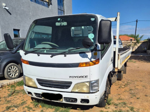 Used Toyota Dyna 2.5 2KD for sale in Gaborone
