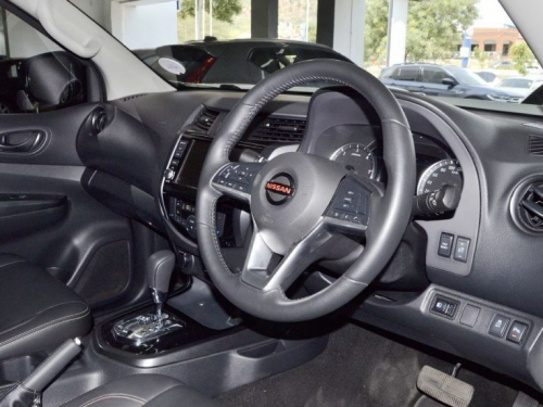 Nissan Navara 4x4 Auto in Botswana