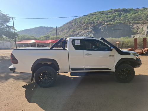 Toyota Hilux 2.8 GD 6 Legend 50 Club Cab 4 x 4 in Botswana