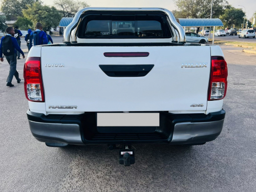 Toyota Hilux 2.4 GD6 4x2 in Botswana