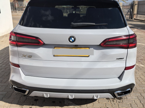 BMW X5 M30D in Botswana