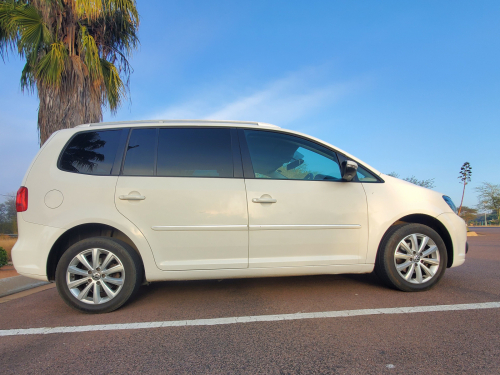 Volkswagen Touran 1.4i 7Seater in Botswana