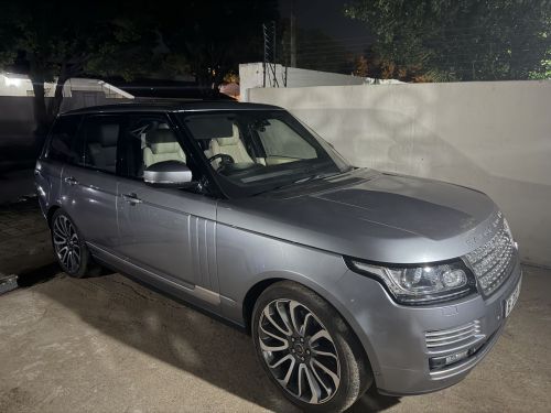 Range Rover Evoque 5.0L in Botswana