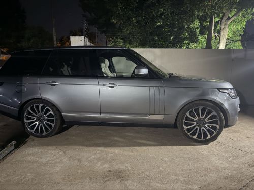 Range Rover Evoque 5.0L in Botswana