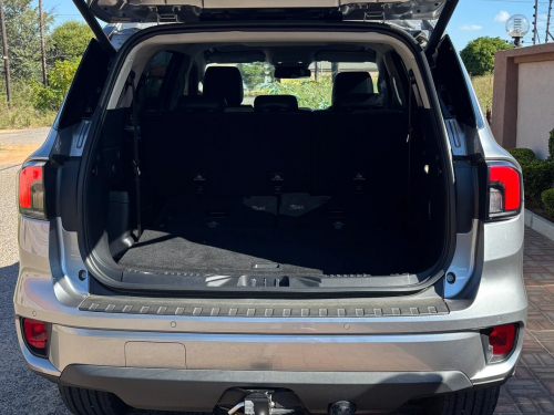 Ford Everest in Botswana