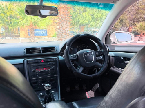 Audi A4 (B7) in Botswana