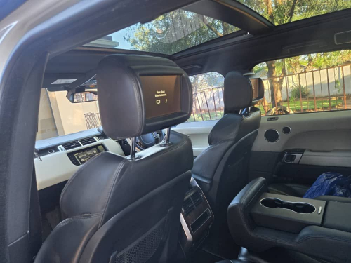 Land Rover Range Rover 3.0 V6 in Botswana