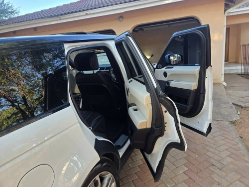 Land Rover Range Rover 3.0 V6 in Botswana