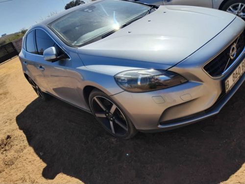 Pre-owned Volvo V40 for sale in 