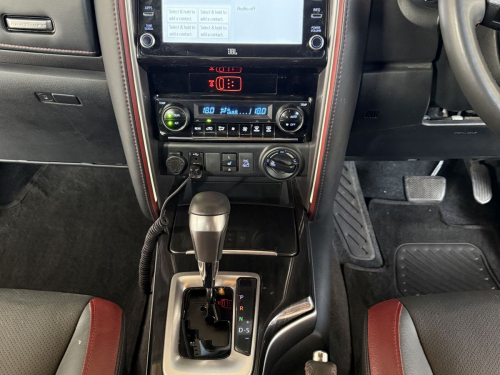Toyota 2.8 GD6 Fortuner VX  4x4 in Botswana