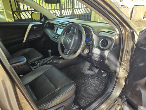 Toyota Rav4 in Botswana