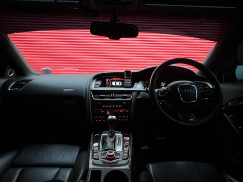 Audi S5 4.2 FSI V8 in Botswana