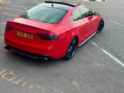 Audi S5 4.2 FSI V8 in Botswana